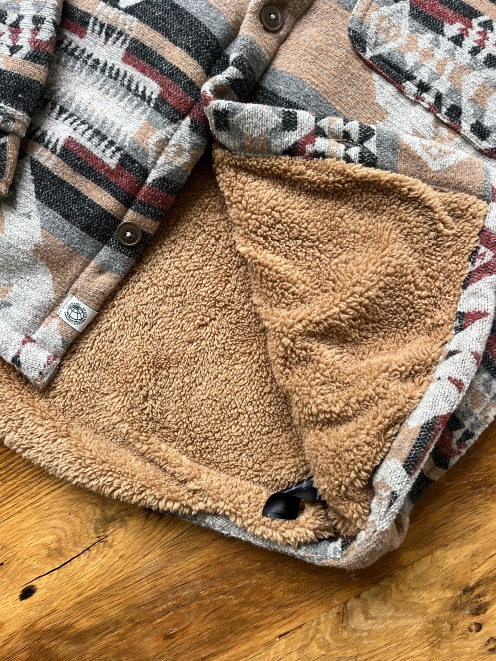 Free Planet Sherpa Jacket in Tan and Rust Pattern - Picture 5 of 5